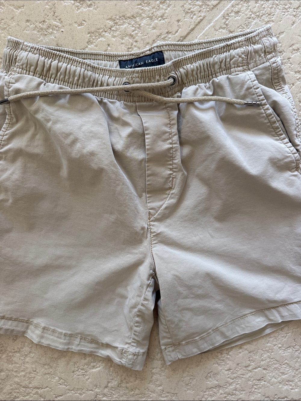 American Eagle Outfitters Men's Light Beige Drawstring Athletic Shorts - Picture 1 of 5
